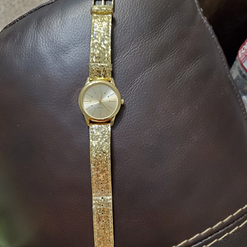 Sparkly Beautiful Shimmering Watch - image 3